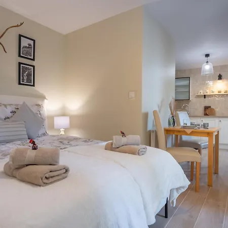 Karkonoski Poranek * شكلارسكا بوريبا